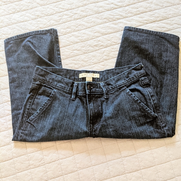 Old Navy Mid Rise Capri - Picture 3 of 5